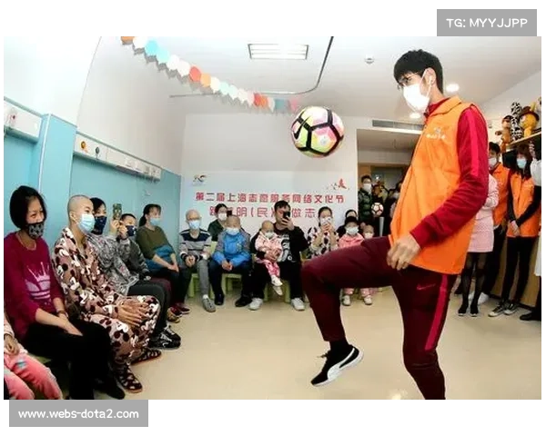 非赛事期间球员公益行,探望医院儿童送温暖 非赛事期间球员公益行,探望医院儿童送温暖